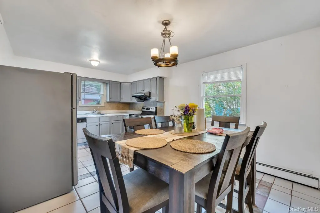 90 Pinewood Drive, Brookhaven, NY, 3 Bedrooms Bedrooms, 6 Rooms Rooms,1 BathroomBathrooms,Residential,For Rent,Pinewood,0,1017294 90 Pinewood Drive, Brookhaven, NY, 3 Bedrooms Bedrooms, 6 Rooms Rooms,1 BathroomBathrooms,Residential,For Rent,Pinewood,0,1017294