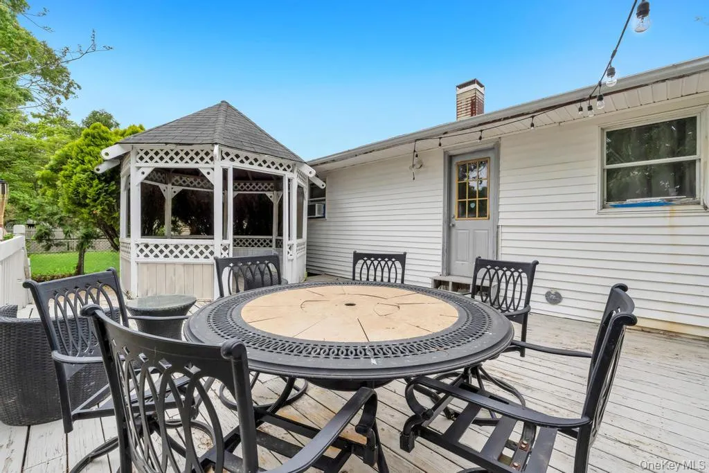 90 Pinewood Drive, Brookhaven, NY, 3 Bedrooms Bedrooms, 6 Rooms Rooms,1 BathroomBathrooms,Residential,For Rent,Pinewood,0,1017294 90 Pinewood Drive, Brookhaven, NY, 3 Bedrooms Bedrooms, 6 Rooms Rooms,1 BathroomBathrooms,Residential,For Rent,Pinewood,0,1017294