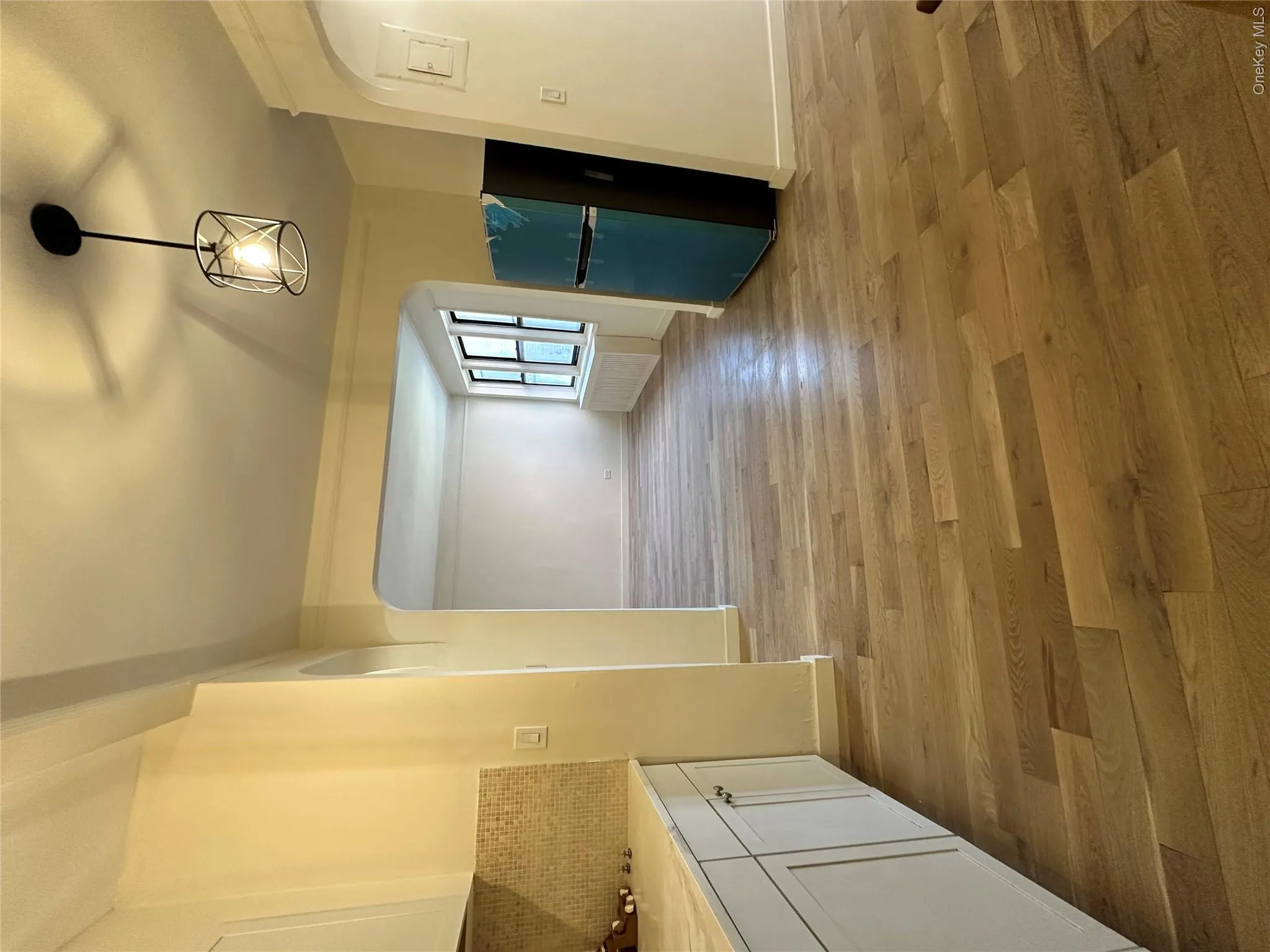 88-12 Elmhurst Avenue, New York, NY, 1 Bedroom Bedrooms, 4 Rooms Rooms,1 BathroomBathrooms,Residential,For Rent,Elmhurst,0,1017301 88-12 Elmhurst Avenue, New York, NY, 1 Bedroom Bedrooms, 4 Rooms Rooms,1 BathroomBathrooms,Residential,For Rent,Elmhurst,0,1017301