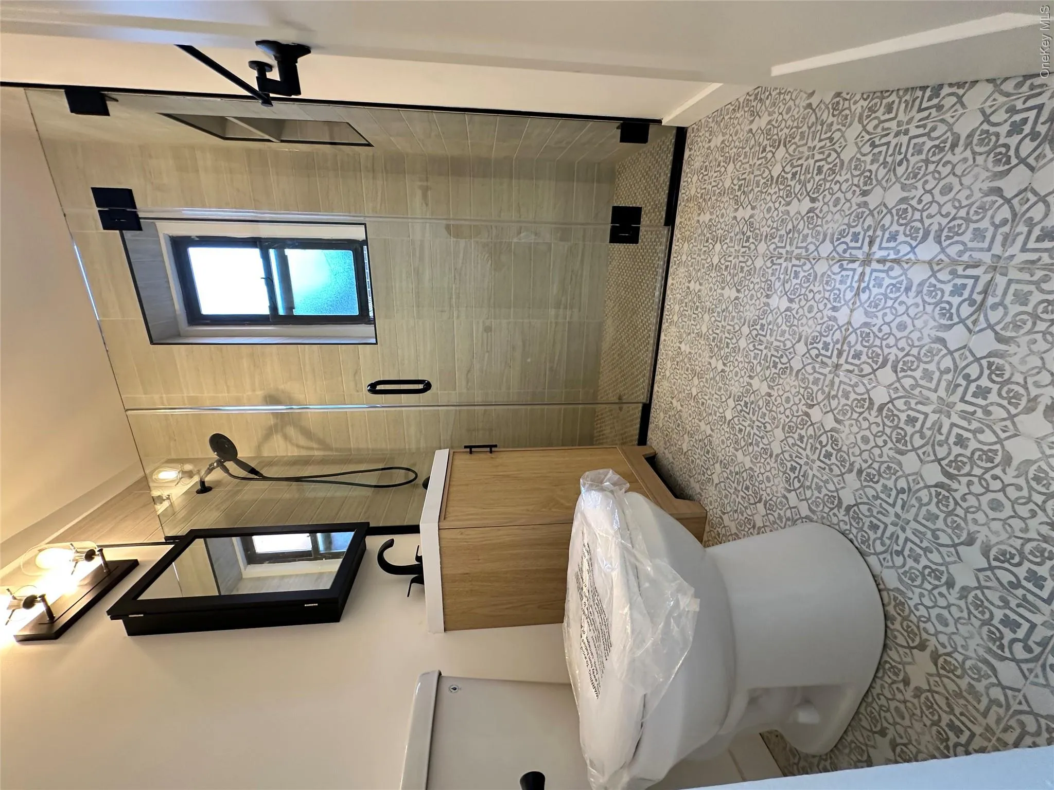 88-12 Elmhurst Avenue, New York, NY, 1 Bedroom Bedrooms, 4 Rooms Rooms,1 BathroomBathrooms,Residential,For Rent,Elmhurst,0,1017301 88-12 Elmhurst Avenue, New York, NY, 1 Bedroom Bedrooms, 4 Rooms Rooms,1 BathroomBathrooms,Residential,For Rent,Elmhurst,0,1017301