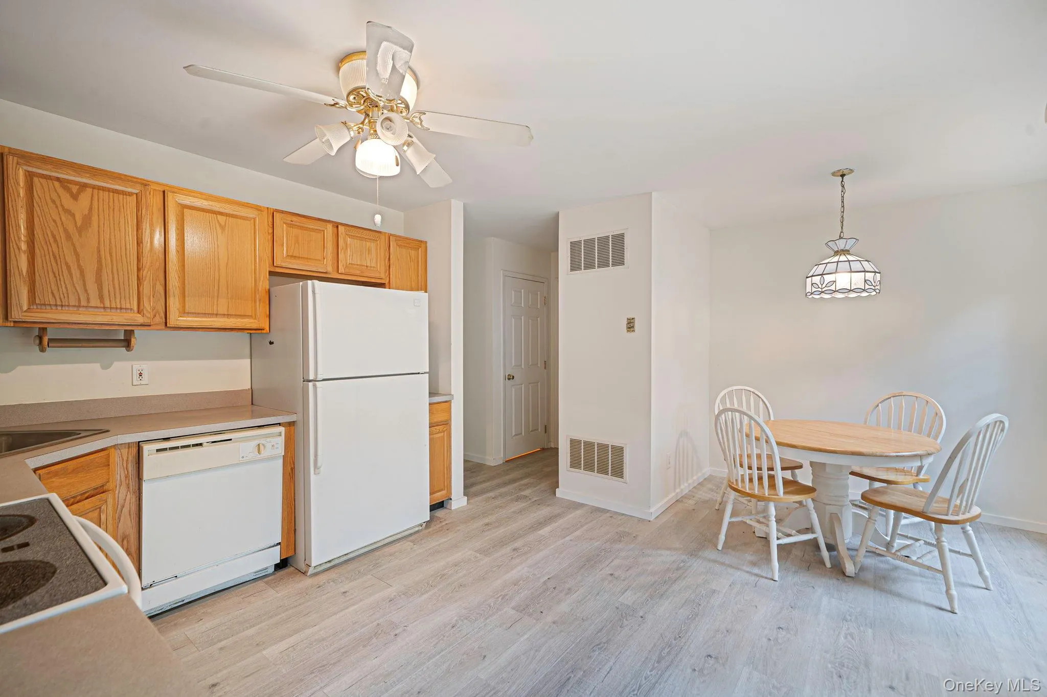 2 Community Road, Brookhaven, NY, 3 Bedrooms Bedrooms, 9 Rooms Rooms,2 BathroomsBathrooms,Residential,For Rent,Community,0,1017305 2 Community Road, Brookhaven, NY, 3 Bedrooms Bedrooms, 9 Rooms Rooms,2 BathroomsBathrooms,Residential,For Rent,Community,0,1017305