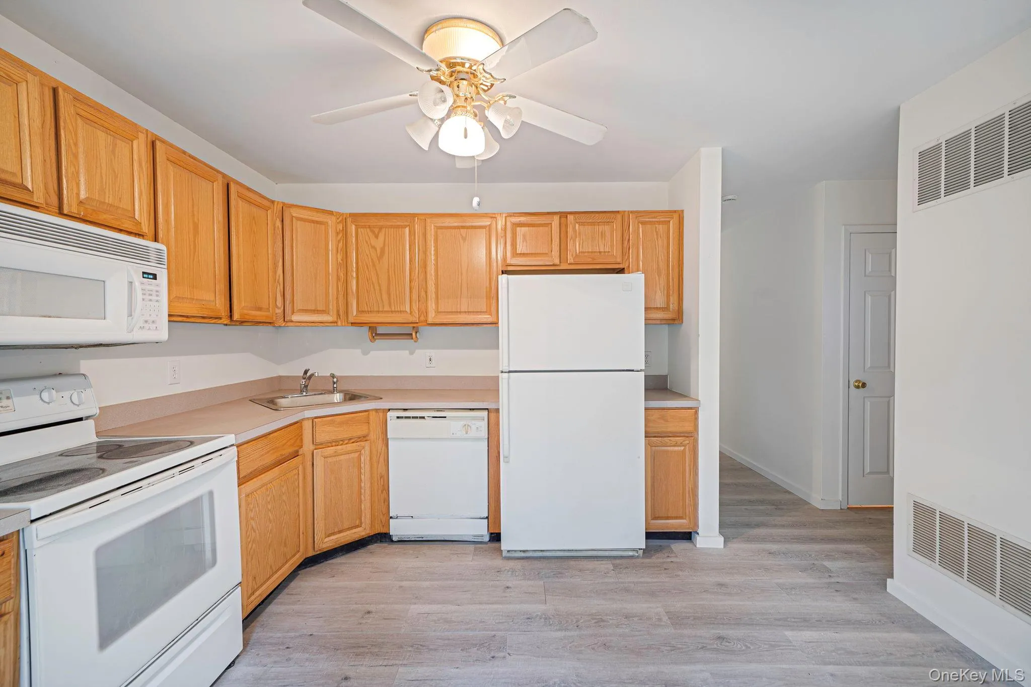 2 Community Road, Brookhaven, NY, 3 Bedrooms Bedrooms, 9 Rooms Rooms,2 BathroomsBathrooms,Residential,For Rent,Community,0,1017305 2 Community Road, Brookhaven, NY, 3 Bedrooms Bedrooms, 9 Rooms Rooms,2 BathroomsBathrooms,Residential,For Rent,Community,0,1017305