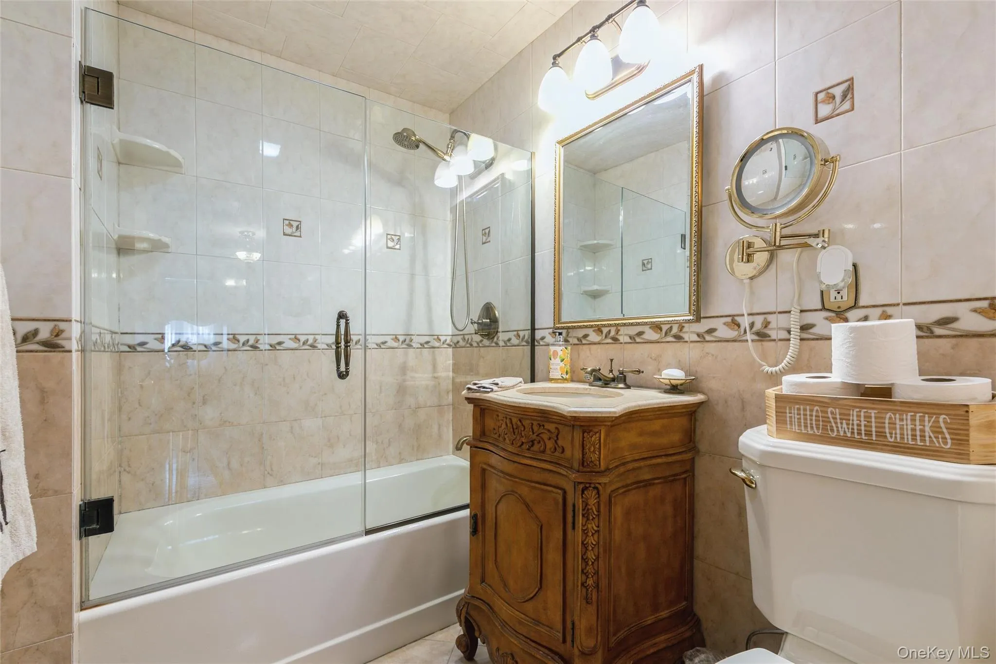 16 Devon Street, Hempstead, NY, 3 Bedrooms Bedrooms, 6 Rooms Rooms,1 BathroomBathrooms,Residential,For Rent,Devon,0,1017315 16 Devon Street, Hempstead, NY, 3 Bedrooms Bedrooms, 6 Rooms Rooms,1 BathroomBathrooms,Residential,For Rent,Devon,0,1017315