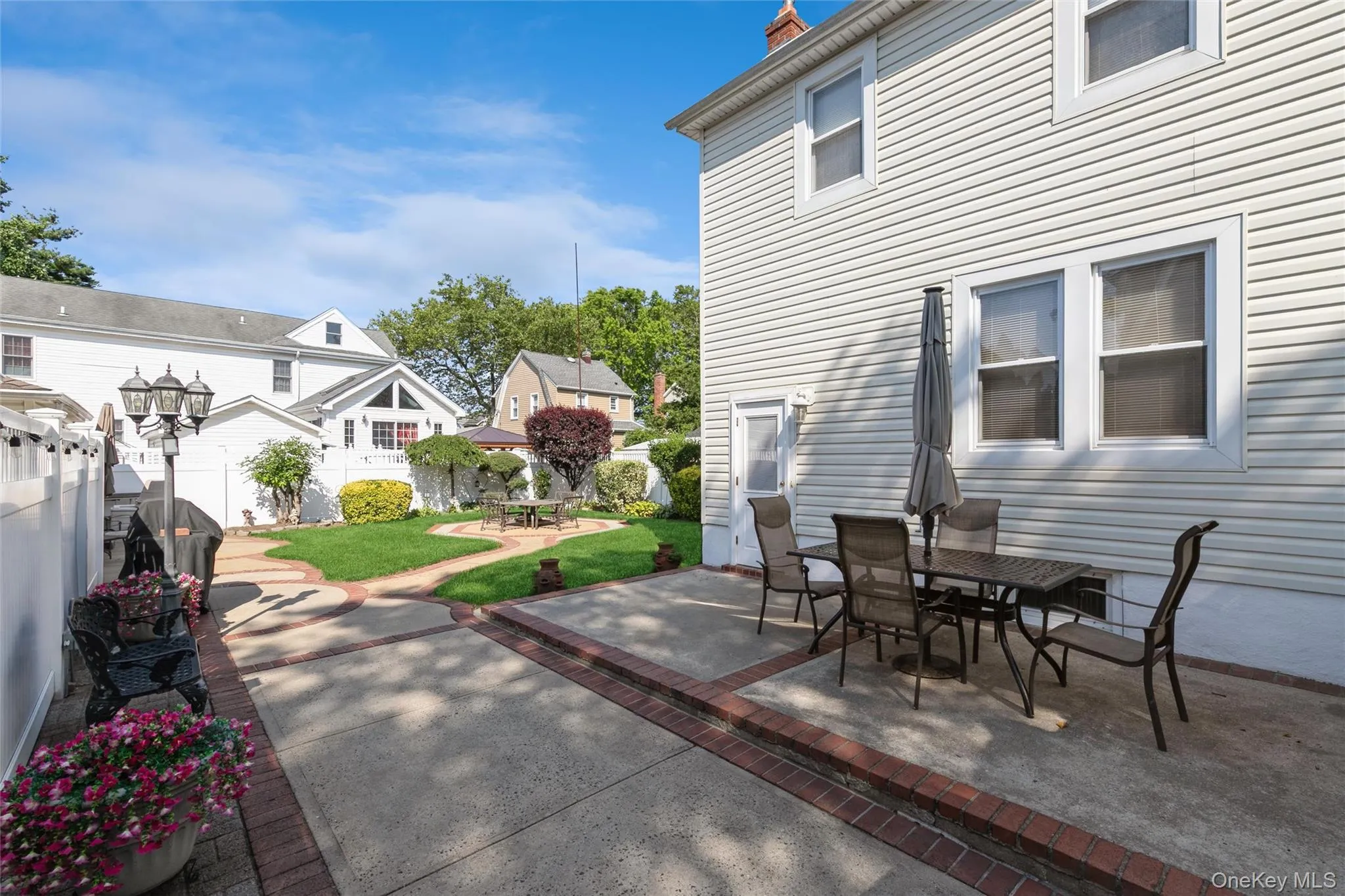 16 Devon Street, Hempstead, NY, 3 Bedrooms Bedrooms, 6 Rooms Rooms,1 BathroomBathrooms,Residential,For Rent,Devon,0,1017315 16 Devon Street, Hempstead, NY, 3 Bedrooms Bedrooms, 6 Rooms Rooms,1 BathroomBathrooms,Residential,For Rent,Devon,0,1017315