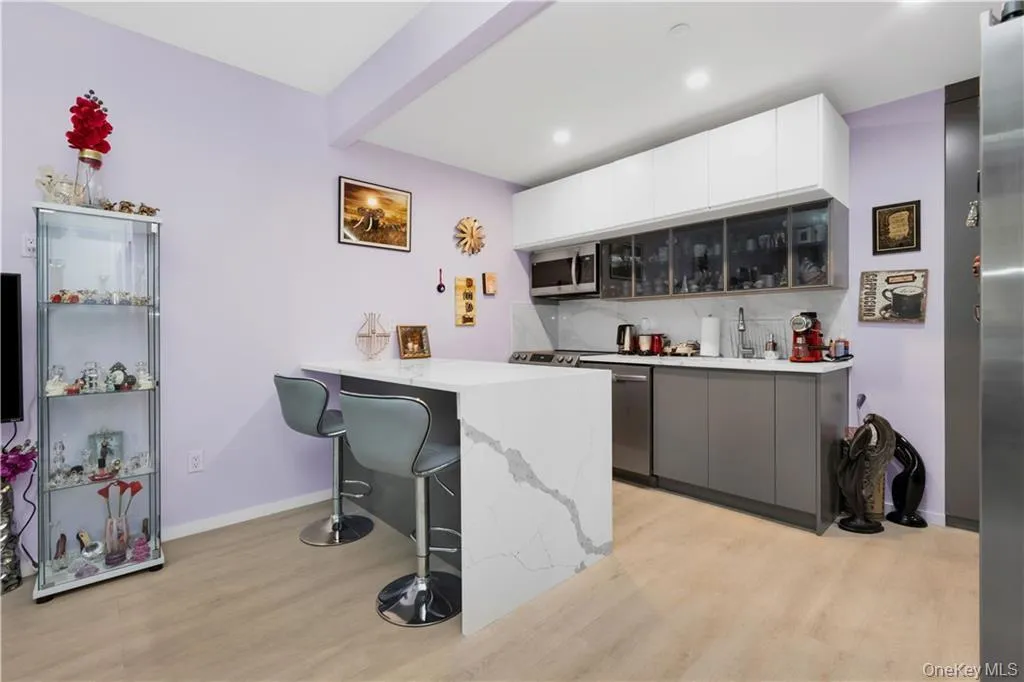 15 End Avenue, New York, NY, 2 Bedrooms Bedrooms, 4 Rooms Rooms,2 BathroomsBathrooms,Residential,For Rent,End,0,1017326 15 End Avenue, New York, NY, 2 Bedrooms Bedrooms, 4 Rooms Rooms,2 BathroomsBathrooms,Residential,For Rent,End,0,1017326