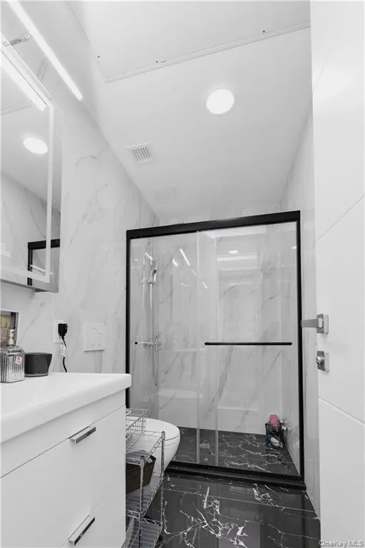 15 End Avenue, New York, NY, 2 Bedrooms Bedrooms, 4 Rooms Rooms,2 BathroomsBathrooms,Residential,For Rent,End,0,1017326 15 End Avenue, New York, NY, 2 Bedrooms Bedrooms, 4 Rooms Rooms,2 BathroomsBathrooms,Residential,For Rent,End,0,1017326