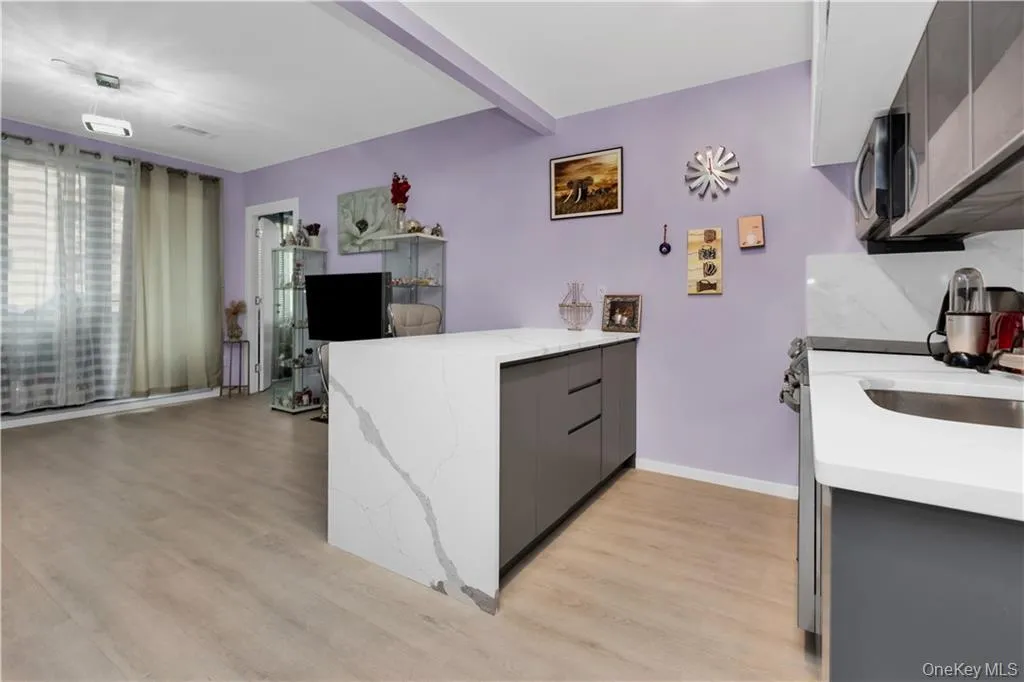 15 End Avenue, New York, NY, 2 Bedrooms Bedrooms, 4 Rooms Rooms,2 BathroomsBathrooms,Residential,For Rent,End,0,1017326 15 End Avenue, New York, NY, 2 Bedrooms Bedrooms, 4 Rooms Rooms,2 BathroomsBathrooms,Residential,For Rent,End,0,1017326