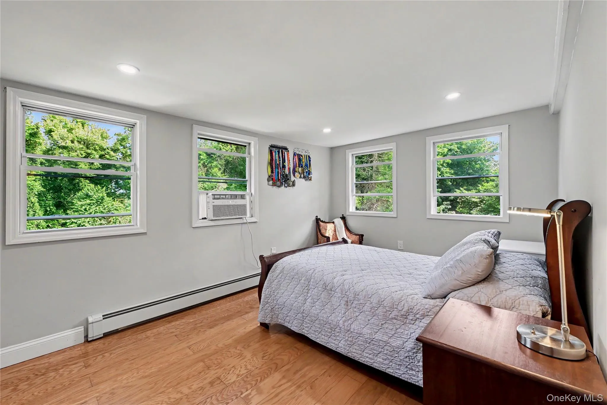 Beautiful views of the backyard from primary bedroom. Beautiful views of the backyard from primary bedroom.