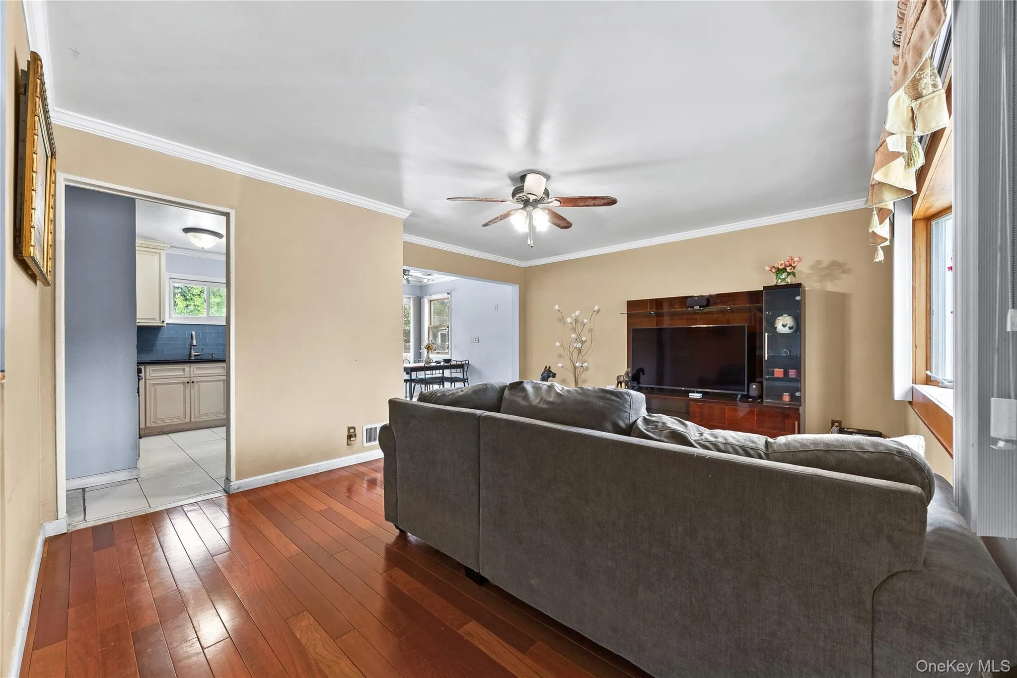 110 Briarcliff Road, North Hempstead, NY, 4 Bedrooms Bedrooms, 9 Rooms Rooms,2 BathroomsBathrooms,Residential,For Rent,Briarcliff,0,KEY1017330 110 Briarcliff Road, North Hempstead, NY, 4 Bedrooms Bedrooms, 9 Rooms Rooms,2 BathroomsBathrooms,Residential,For Rent,Briarcliff,0,KEY1017330