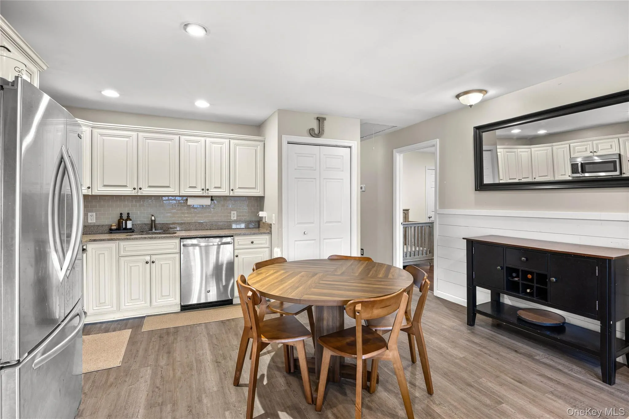 30 Elm Street, Oyster Bay, NY, 3 Bedrooms Bedrooms, 5 Rooms Rooms,1 BathroomBathrooms,Residential,For Rent,Elm,0,1017331 30 Elm Street, Oyster Bay, NY, 3 Bedrooms Bedrooms, 5 Rooms Rooms,1 BathroomBathrooms,Residential,For Rent,Elm,0,1017331