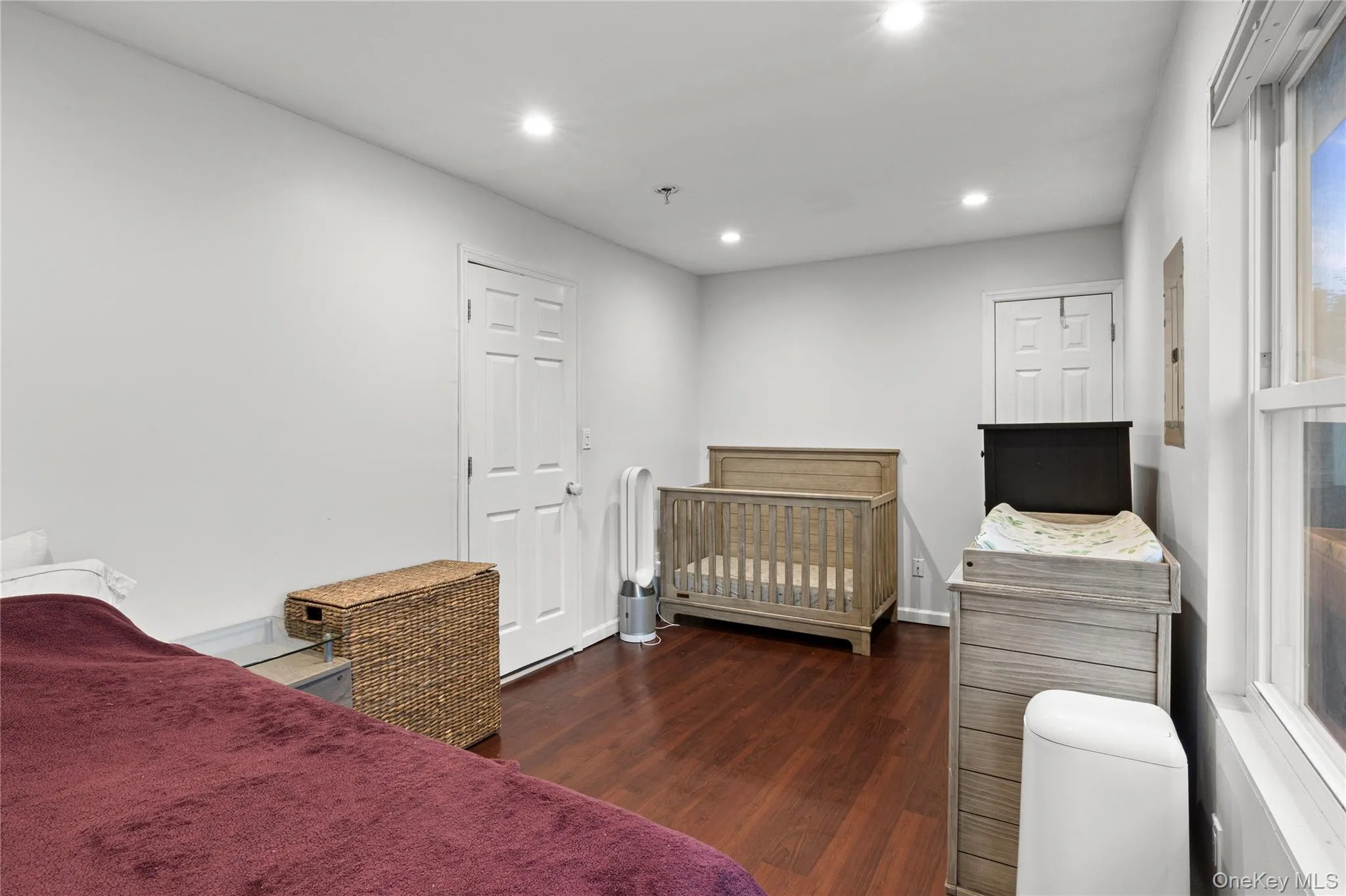 30 Elm Street, Oyster Bay, NY, 3 Bedrooms Bedrooms, 5 Rooms Rooms,1 BathroomBathrooms,Residential,For Rent,Elm,0,1017331 30 Elm Street, Oyster Bay, NY, 3 Bedrooms Bedrooms, 5 Rooms Rooms,1 BathroomBathrooms,Residential,For Rent,Elm,0,1017331