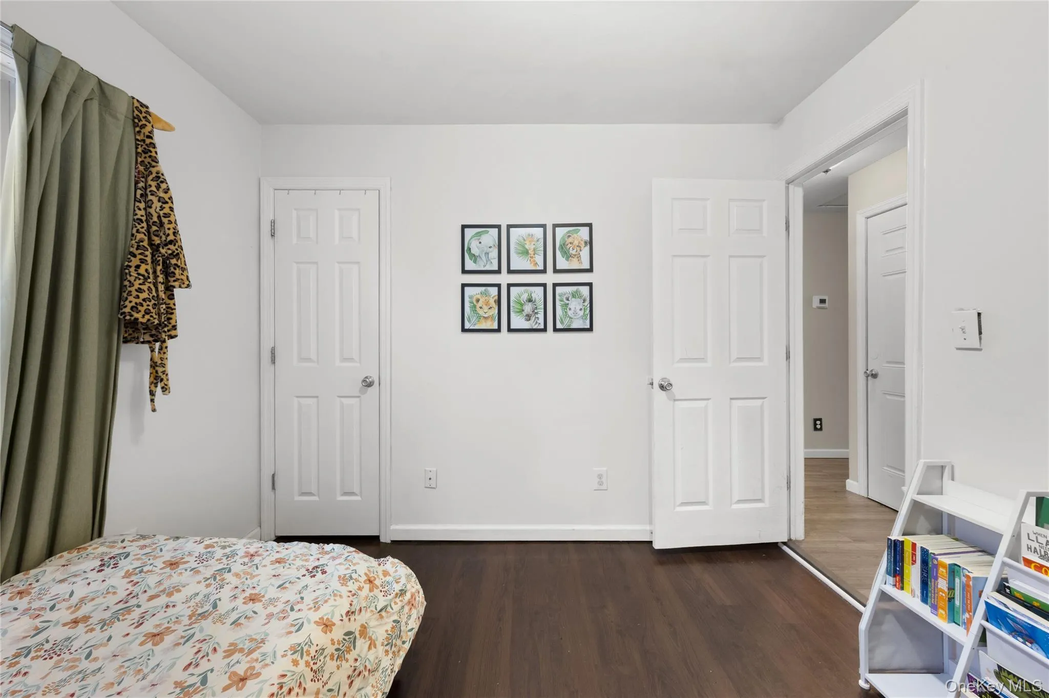 30 Elm Street, Oyster Bay, NY, 3 Bedrooms Bedrooms, 5 Rooms Rooms,1 BathroomBathrooms,Residential,For Rent,Elm,0,1017331 30 Elm Street, Oyster Bay, NY, 3 Bedrooms Bedrooms, 5 Rooms Rooms,1 BathroomBathrooms,Residential,For Rent,Elm,0,1017331