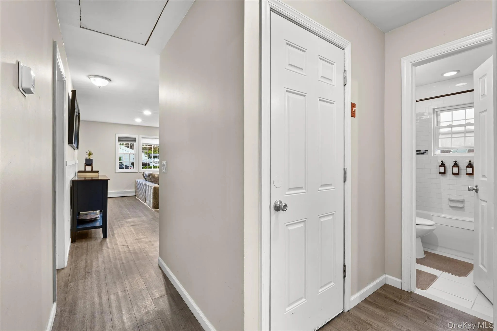 30 Elm Street, Oyster Bay, NY, 3 Bedrooms Bedrooms, 5 Rooms Rooms,1 BathroomBathrooms,Residential,For Rent,Elm,0,1017331 30 Elm Street, Oyster Bay, NY, 3 Bedrooms Bedrooms, 5 Rooms Rooms,1 BathroomBathrooms,Residential,For Rent,Elm,0,1017331