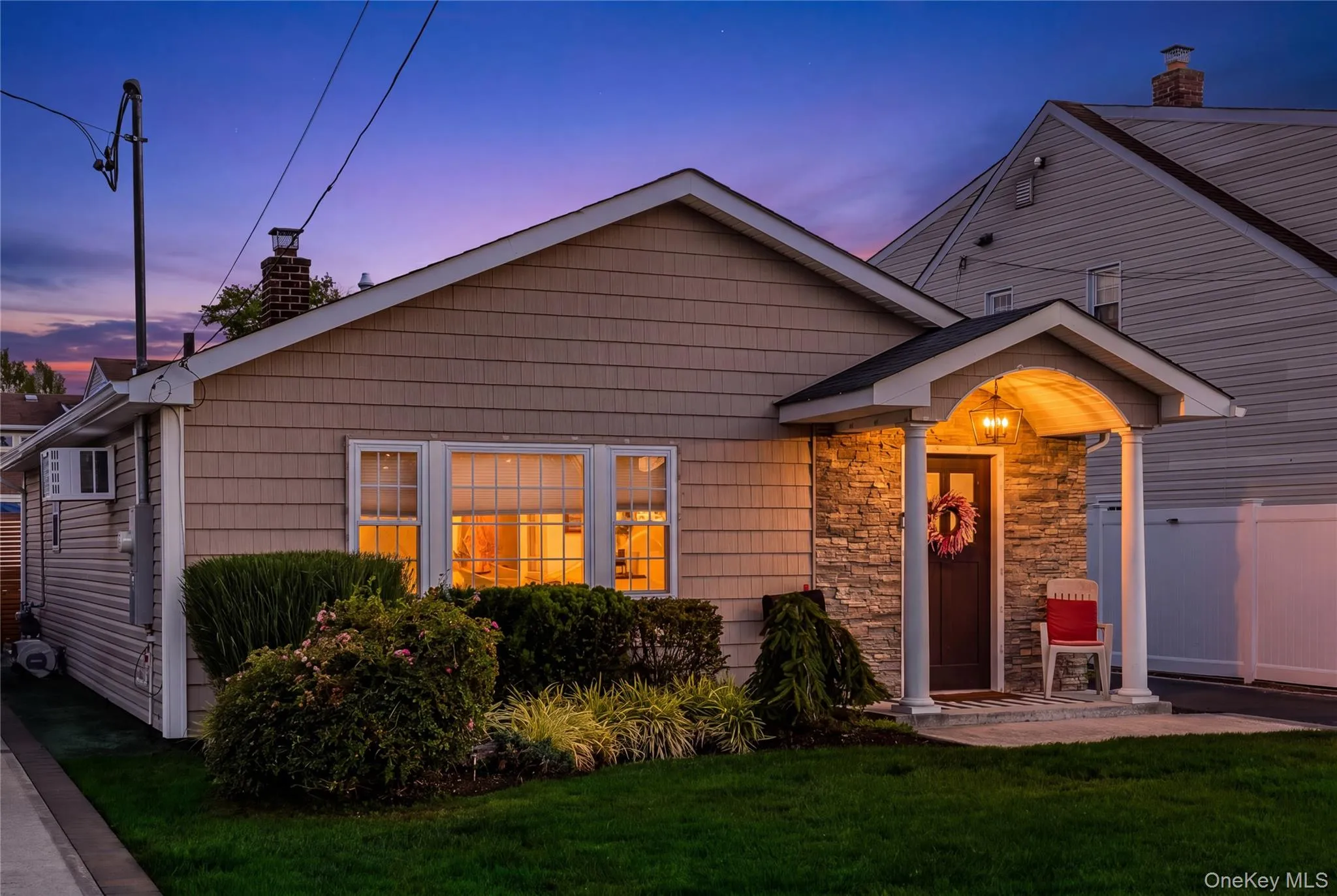 30 Elm Street, Oyster Bay, NY, 3 Bedrooms Bedrooms, 5 Rooms Rooms,1 BathroomBathrooms,Residential,For Rent,Elm,0,1017331 30 Elm Street, Oyster Bay, NY, 3 Bedrooms Bedrooms, 5 Rooms Rooms,1 BathroomBathrooms,Residential,For Rent,Elm,0,1017331