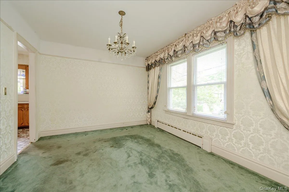 4634 Iris Lane, North Hempstead, NY, 3 Bedrooms Bedrooms, 7 Rooms Rooms,1 BathroomBathrooms,Residential,For Rent,Iris,0,1017337 4634 Iris Lane, North Hempstead, NY, 3 Bedrooms Bedrooms, 7 Rooms Rooms,1 BathroomBathrooms,Residential,For Rent,Iris,0,1017337