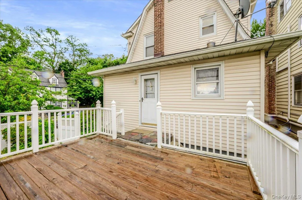 4634 Iris Lane, North Hempstead, NY, 3 Bedrooms Bedrooms, 7 Rooms Rooms,1 BathroomBathrooms,Residential,For Rent,Iris,0,1017337 4634 Iris Lane, North Hempstead, NY, 3 Bedrooms Bedrooms, 7 Rooms Rooms,1 BathroomBathrooms,Residential,For Rent,Iris,0,1017337