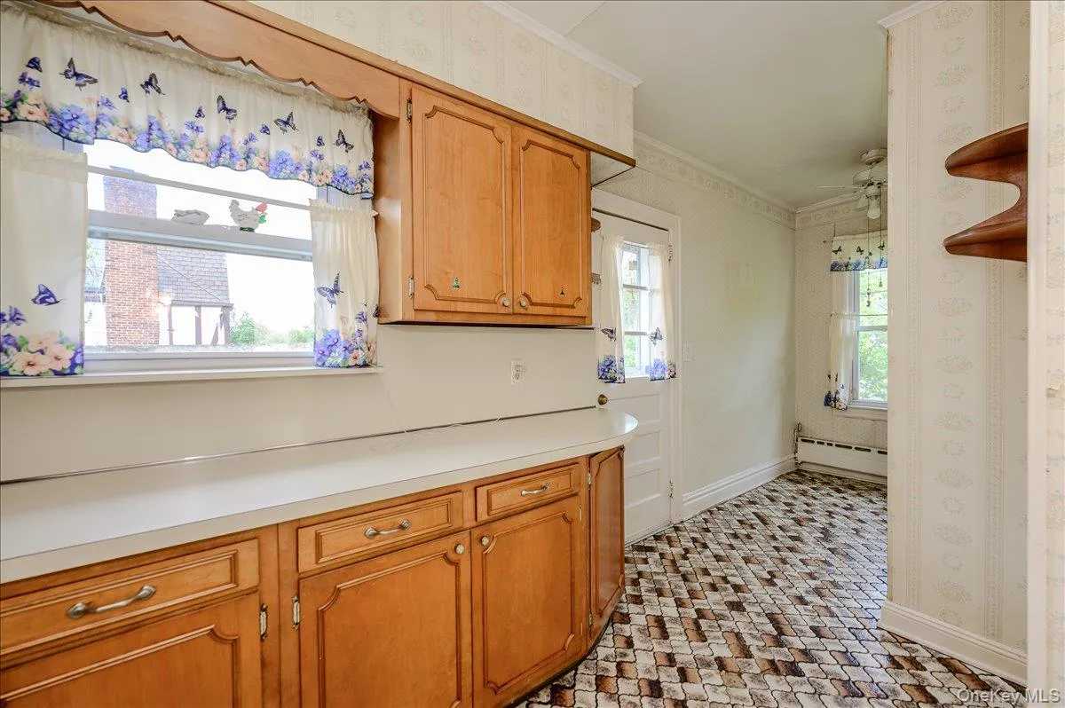 4634 Iris Lane, North Hempstead, NY, 3 Bedrooms Bedrooms, 7 Rooms Rooms,1 BathroomBathrooms,Residential,For Rent,Iris,0,1017337 4634 Iris Lane, North Hempstead, NY, 3 Bedrooms Bedrooms, 7 Rooms Rooms,1 BathroomBathrooms,Residential,For Rent,Iris,0,1017337