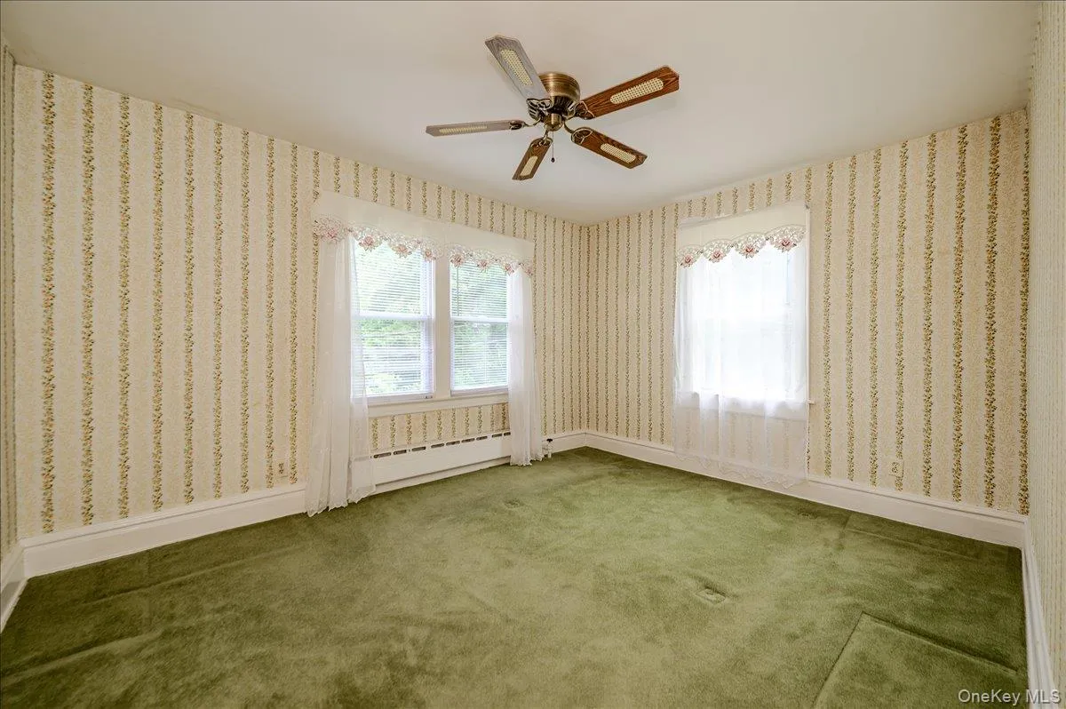 4634 Iris Lane, North Hempstead, NY, 3 Bedrooms Bedrooms, 7 Rooms Rooms,1 BathroomBathrooms,Residential,For Rent,Iris,0,1017337 4634 Iris Lane, North Hempstead, NY, 3 Bedrooms Bedrooms, 7 Rooms Rooms,1 BathroomBathrooms,Residential,For Rent,Iris,0,1017337