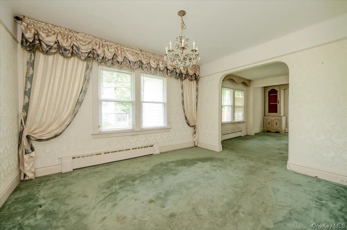 4634 Iris Lane, North Hempstead, NY, 3 Bedrooms Bedrooms, 7 Rooms Rooms,1 BathroomBathrooms,Residential,For Rent,Iris,0,1017337 4634 Iris Lane, North Hempstead, NY, 3 Bedrooms Bedrooms, 7 Rooms Rooms,1 BathroomBathrooms,Residential,For Rent,Iris,0,1017337