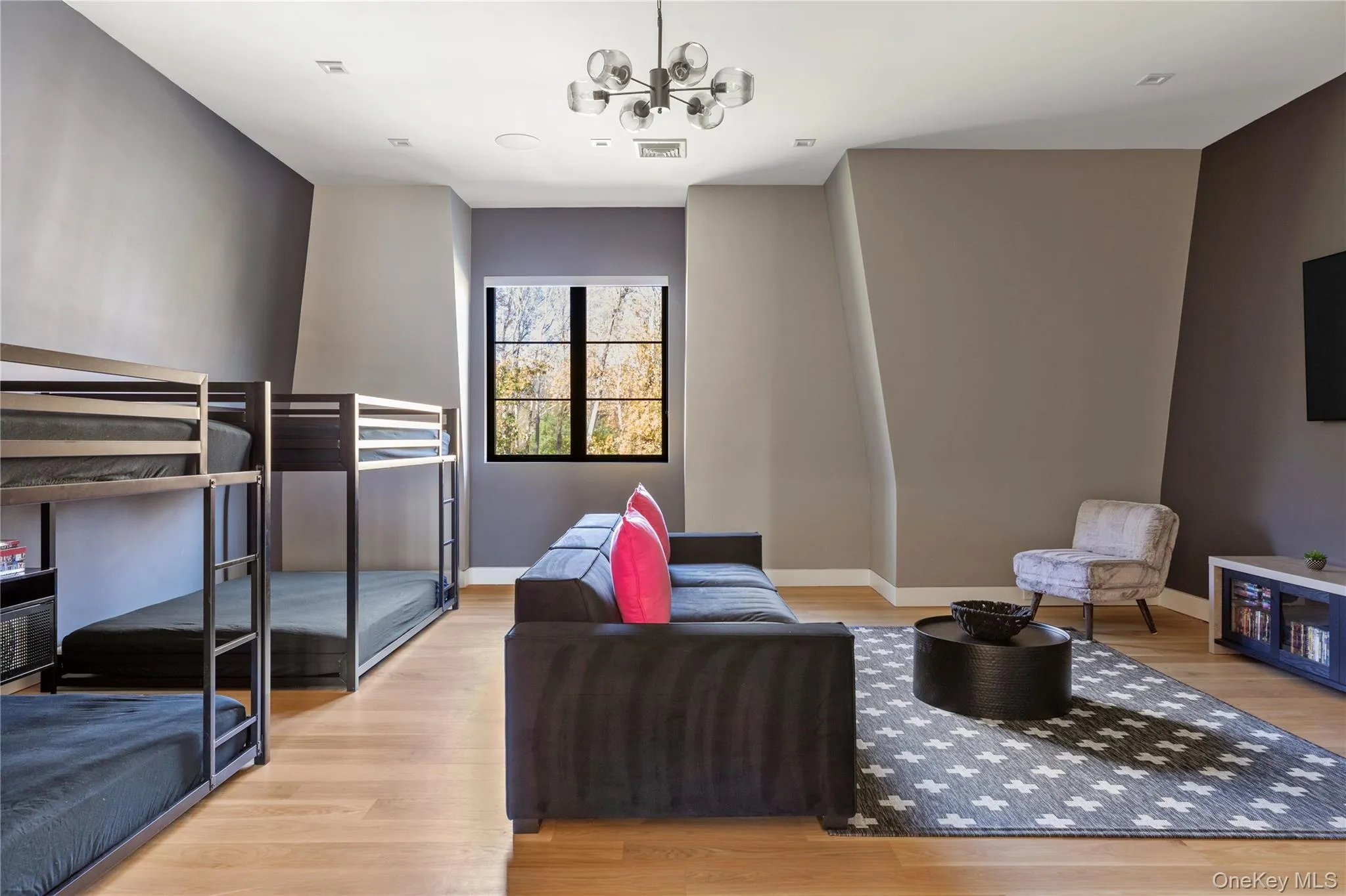 199 Lattingtown Road, Oyster Bay, NY, 7 Bedrooms Bedrooms, 24 Rooms Rooms,6 BathroomsBathrooms,Residential,For Rent,Lattingtown,0,1017340 199 Lattingtown Road, Oyster Bay, NY, 7 Bedrooms Bedrooms, 24 Rooms Rooms,6 BathroomsBathrooms,Residential,For Rent,Lattingtown,0,1017340