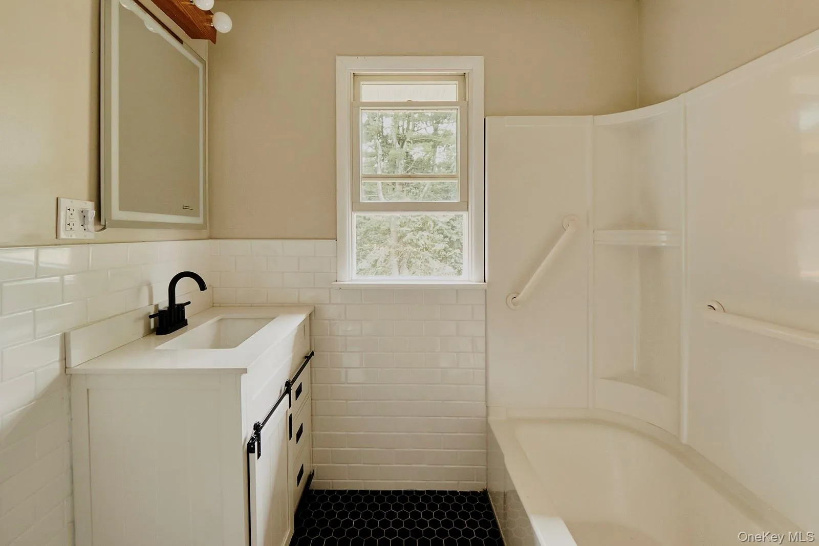 5 Orchard Street, Rhinebeck, NY, 3 Bedrooms Bedrooms, 6 Rooms Rooms,1 BathroomBathrooms,Residential,For Rent,Orchard,0,1017343 5 Orchard Street, Rhinebeck, NY, 3 Bedrooms Bedrooms, 6 Rooms Rooms,1 BathroomBathrooms,Residential,For Rent,Orchard,0,1017343