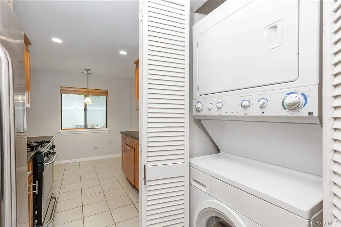 353 Greeley Avenue, New Castle, NY, 2 Bedrooms Bedrooms, 5 Rooms Rooms,2 BathroomsBathrooms,Residential,For Rent,Greeley,0,1017345 353 Greeley Avenue, New Castle, NY, 2 Bedrooms Bedrooms, 5 Rooms Rooms,2 BathroomsBathrooms,Residential,For Rent,Greeley,0,1017345