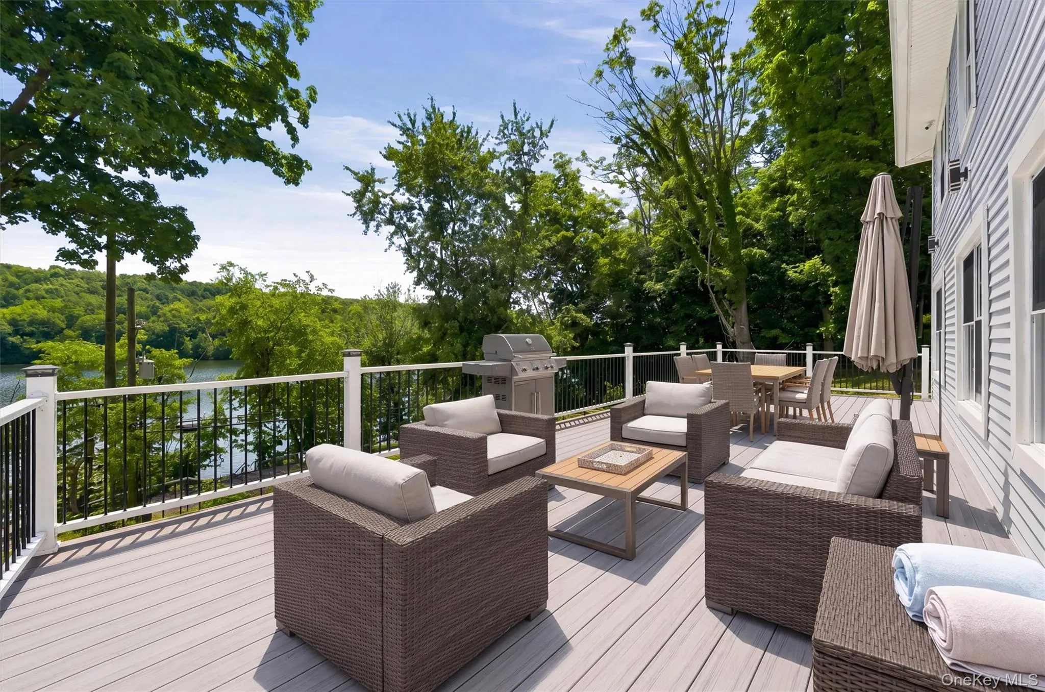 556 Lakes Road, Monroe, NY, 4 Bedrooms Bedrooms, 9 Rooms Rooms,3 BathroomsBathrooms,Residential,For Rent,Lakes,0,KEY1017346 556 Lakes Road, Monroe, NY, 4 Bedrooms Bedrooms, 9 Rooms Rooms,3 BathroomsBathrooms,Residential,For Rent,Lakes,0,KEY1017346