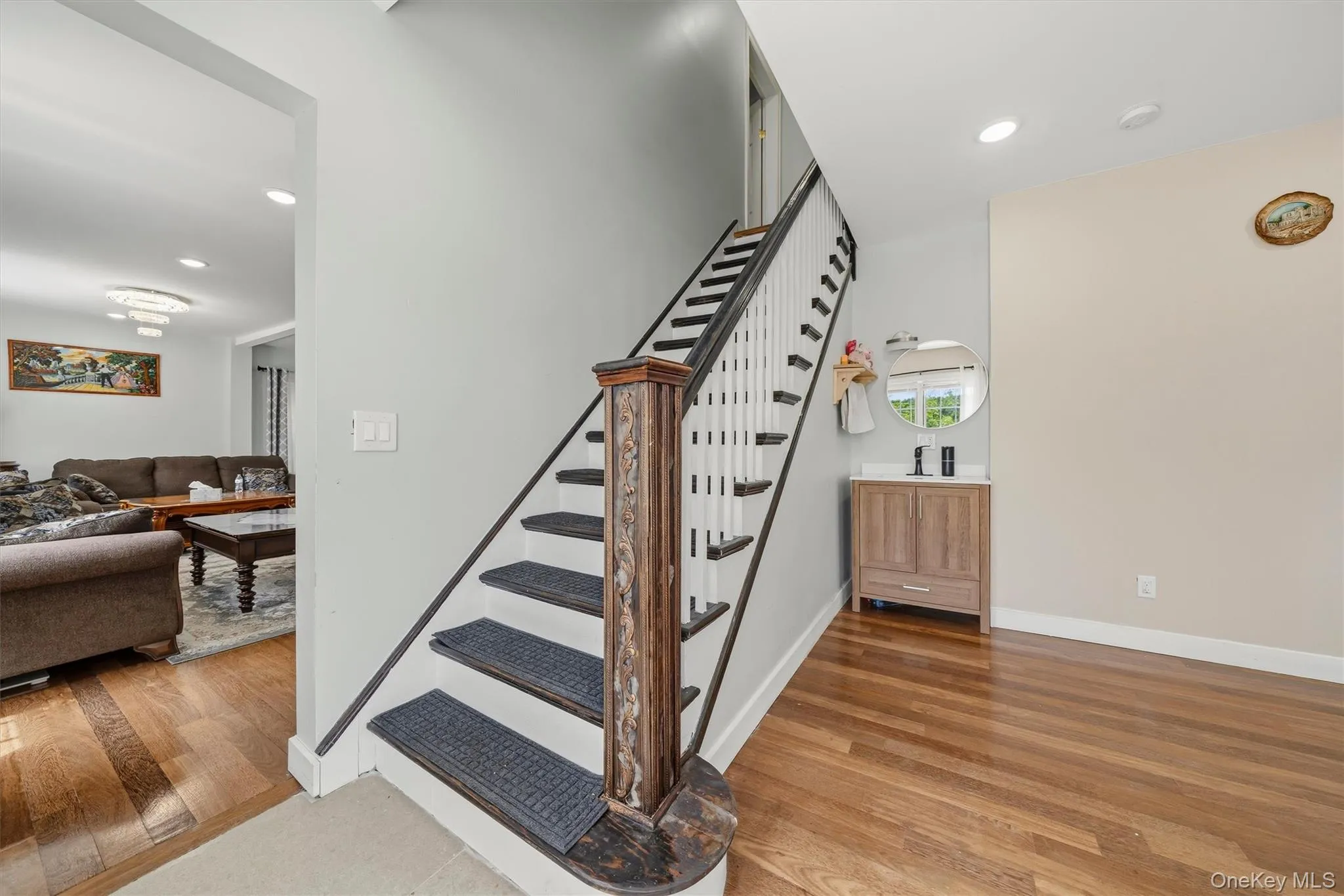 556 Lakes Road, Monroe, NY, 4 Bedrooms Bedrooms, 9 Rooms Rooms,3 BathroomsBathrooms,Residential,For Rent,Lakes,0,KEY1017346 556 Lakes Road, Monroe, NY, 4 Bedrooms Bedrooms, 9 Rooms Rooms,3 BathroomsBathrooms,Residential,For Rent,Lakes,0,KEY1017346