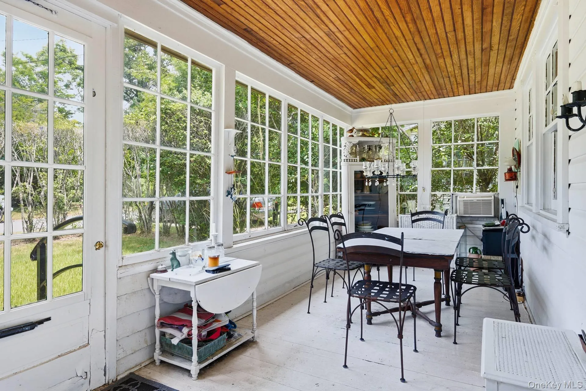 30 Edgemere Drive, Southampton, NY, 3 Bedrooms Bedrooms, 5 Rooms Rooms,2 BathroomsBathrooms,Residential,For Rent,Edgemere,0,1017347 30 Edgemere Drive, Southampton, NY, 3 Bedrooms Bedrooms, 5 Rooms Rooms,2 BathroomsBathrooms,Residential,For Rent,Edgemere,0,1017347