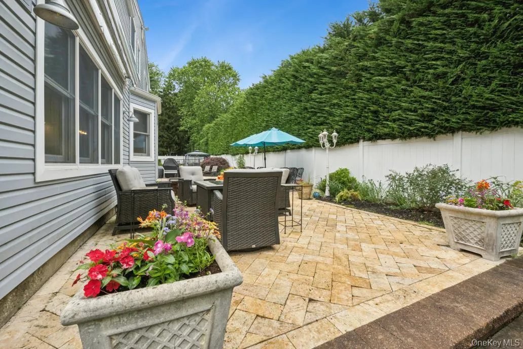 21 Fairoaks Lane, Smithtown, NY, 6 Bedrooms Bedrooms, 10 Rooms Rooms,2 BathroomsBathrooms,Residential,For Rent,Fairoaks,0,KEY1017356 21 Fairoaks Lane, Smithtown, NY, 6 Bedrooms Bedrooms, 10 Rooms Rooms,2 BathroomsBathrooms,Residential,For Rent,Fairoaks,0,KEY1017356