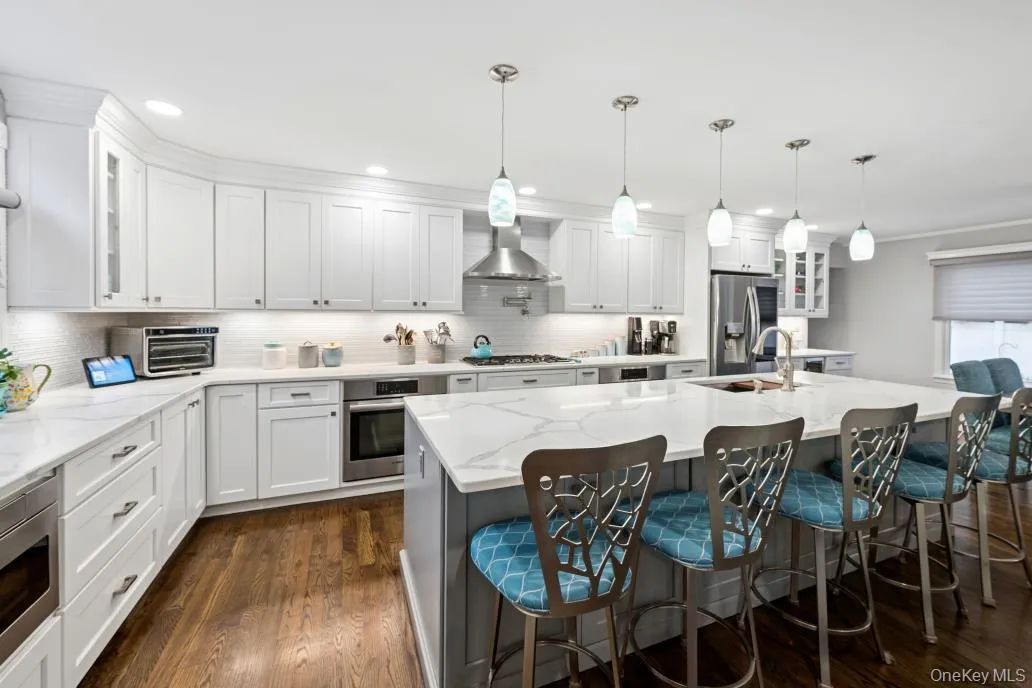 21 Fairoaks Lane, Smithtown, NY, 6 Bedrooms Bedrooms, 10 Rooms Rooms,2 BathroomsBathrooms,Residential,For Rent,Fairoaks,0,KEY1017356 21 Fairoaks Lane, Smithtown, NY, 6 Bedrooms Bedrooms, 10 Rooms Rooms,2 BathroomsBathrooms,Residential,For Rent,Fairoaks,0,KEY1017356