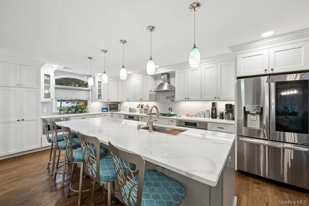 21 Fairoaks Lane, Smithtown, NY, 6 Bedrooms Bedrooms, 10 Rooms Rooms,2 BathroomsBathrooms,Residential,For Rent,Fairoaks,0,KEY1017356 21 Fairoaks Lane, Smithtown, NY, 6 Bedrooms Bedrooms, 10 Rooms Rooms,2 BathroomsBathrooms,Residential,For Rent,Fairoaks,0,KEY1017356