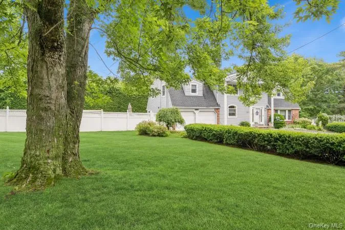 21 Fairoaks Lane, Smithtown, NY, 6 Bedrooms Bedrooms, 10 Rooms Rooms,2 BathroomsBathrooms,Residential,For Rent,Fairoaks,0,KEY1017356 21 Fairoaks Lane, Smithtown, NY, 6 Bedrooms Bedrooms, 10 Rooms Rooms,2 BathroomsBathrooms,Residential,For Rent,Fairoaks,0,KEY1017356