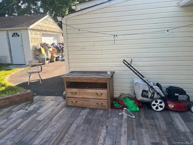 12 Walter Avenue, Oyster Bay, NY, 4 Bedrooms Bedrooms, 8 Rooms Rooms,2 BathroomsBathrooms,Residential,For Rent,Walter,0,1017358 12 Walter Avenue, Oyster Bay, NY, 4 Bedrooms Bedrooms, 8 Rooms Rooms,2 BathroomsBathrooms,Residential,For Rent,Walter,0,1017358