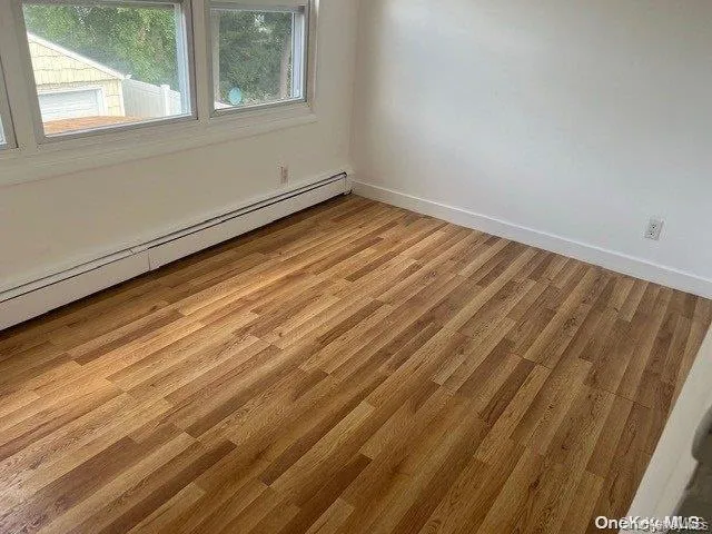 12 Walter Avenue, Oyster Bay, NY, 4 Bedrooms Bedrooms, 8 Rooms Rooms,2 BathroomsBathrooms,Residential,For Rent,Walter,0,KEY1017358 12 Walter Avenue, Oyster Bay, NY, 4 Bedrooms Bedrooms, 8 Rooms Rooms,2 BathroomsBathrooms,Residential,For Rent,Walter,0,KEY1017358