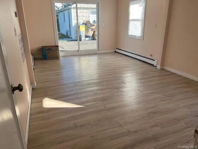 12 Walter Avenue, Oyster Bay, NY, 4 Bedrooms Bedrooms, 8 Rooms Rooms,2 BathroomsBathrooms,Residential,For Rent,Walter,0,1017358 12 Walter Avenue, Oyster Bay, NY, 4 Bedrooms Bedrooms, 8 Rooms Rooms,2 BathroomsBathrooms,Residential,For Rent,Walter,0,1017358