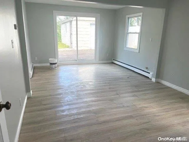 12 Walter Avenue, Oyster Bay, NY, 4 Bedrooms Bedrooms, 8 Rooms Rooms,2 BathroomsBathrooms,Residential,For Rent,Walter,0,KEY1017358 12 Walter Avenue, Oyster Bay, NY, 4 Bedrooms Bedrooms, 8 Rooms Rooms,2 BathroomsBathrooms,Residential,For Rent,Walter,0,KEY1017358