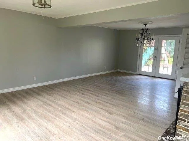 12 Walter Avenue, Oyster Bay, NY, 4 Bedrooms Bedrooms, 8 Rooms Rooms,2 BathroomsBathrooms,Residential,For Rent,Walter,0,KEY1017358 12 Walter Avenue, Oyster Bay, NY, 4 Bedrooms Bedrooms, 8 Rooms Rooms,2 BathroomsBathrooms,Residential,For Rent,Walter,0,KEY1017358