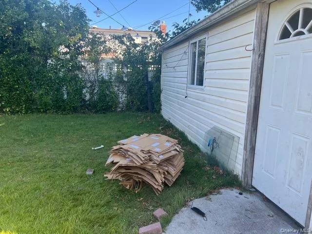 12 Walter Avenue, Oyster Bay, NY, 4 Bedrooms Bedrooms, 8 Rooms Rooms,2 BathroomsBathrooms,Residential,For Rent,Walter,0,1017358 12 Walter Avenue, Oyster Bay, NY, 4 Bedrooms Bedrooms, 8 Rooms Rooms,2 BathroomsBathrooms,Residential,For Rent,Walter,0,1017358