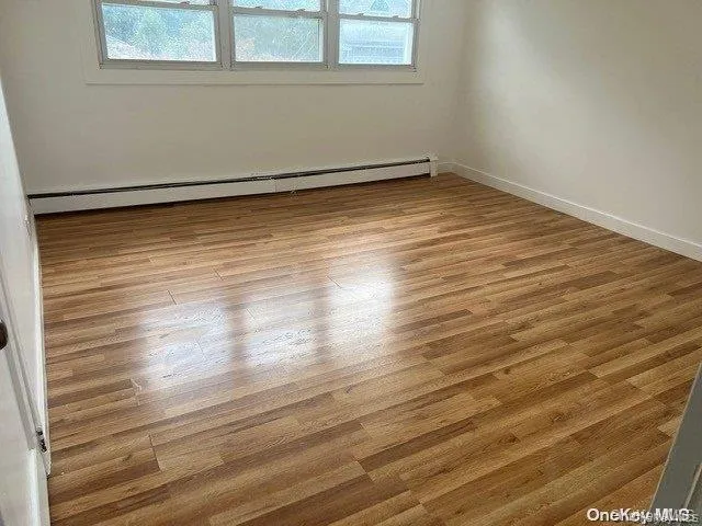 12 Walter Avenue, Oyster Bay, NY, 4 Bedrooms Bedrooms, 8 Rooms Rooms,2 BathroomsBathrooms,Residential,For Rent,Walter,0,KEY1017358 12 Walter Avenue, Oyster Bay, NY, 4 Bedrooms Bedrooms, 8 Rooms Rooms,2 BathroomsBathrooms,Residential,For Rent,Walter,0,KEY1017358