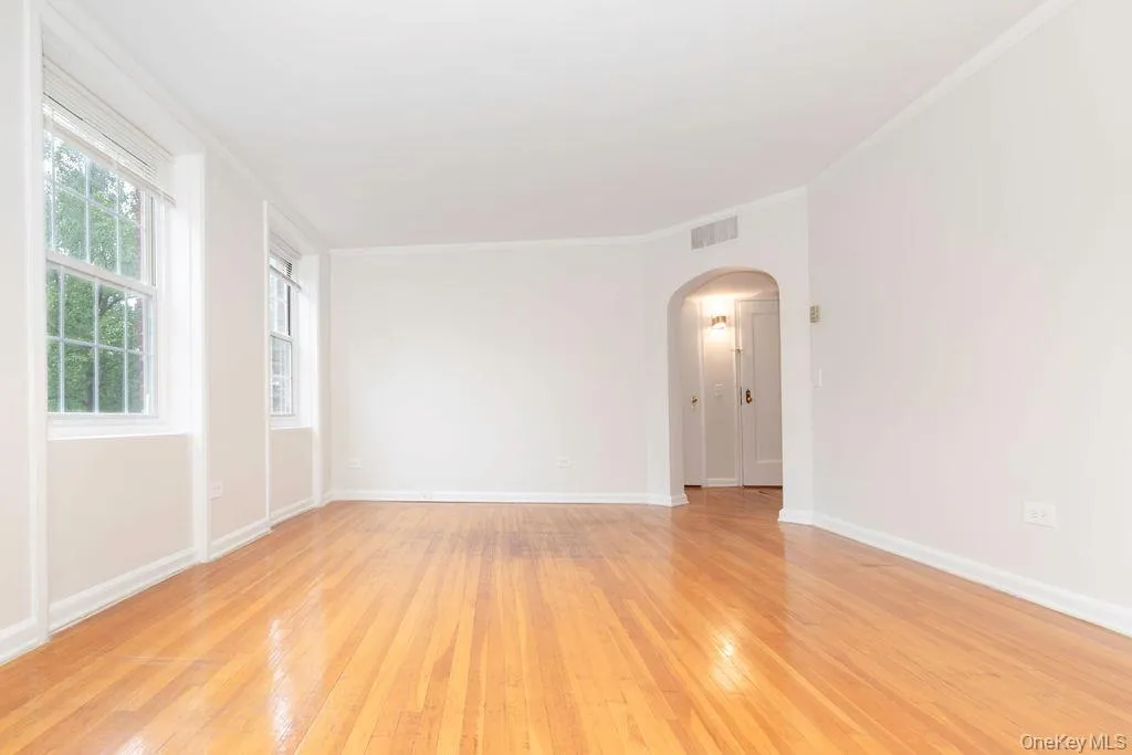 1344 Midland Avenue, Yonkers, NY, 1 Bedroom Bedrooms, 3 Rooms Rooms,1 BathroomBathrooms,Residential,For Rent,Midland,0,KEY1017359 1344 Midland Avenue, Yonkers, NY, 1 Bedroom Bedrooms, 3 Rooms Rooms,1 BathroomBathrooms,Residential,For Rent,Midland,0,KEY1017359
