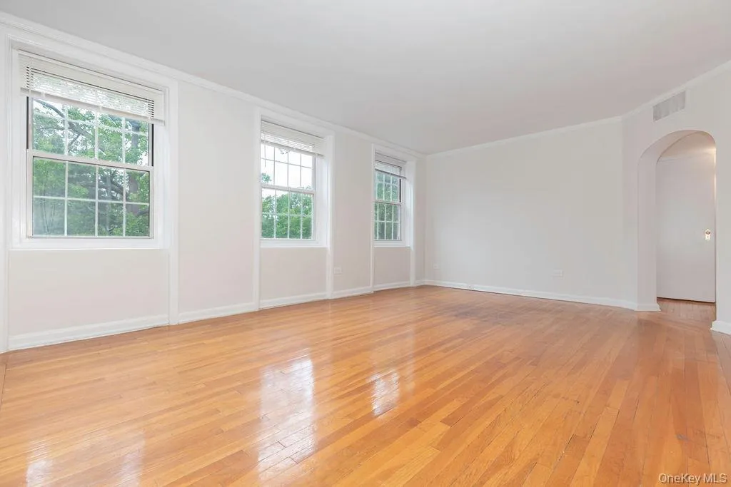 1344 Midland Avenue, Yonkers, NY, 1 Bedroom Bedrooms, 3 Rooms Rooms,1 BathroomBathrooms,Residential,For Rent,Midland,0,KEY1017359 1344 Midland Avenue, Yonkers, NY, 1 Bedroom Bedrooms, 3 Rooms Rooms,1 BathroomBathrooms,Residential,For Rent,Midland,0,KEY1017359