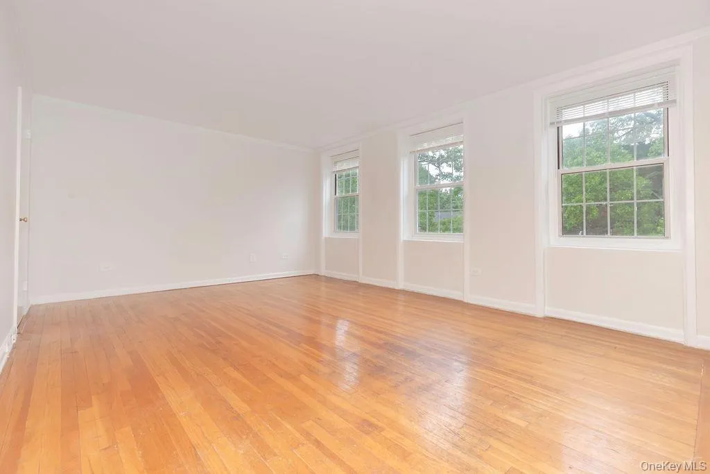 1344 Midland Avenue, Yonkers, NY, 1 Bedroom Bedrooms, 3 Rooms Rooms,1 BathroomBathrooms,Residential,For Rent,Midland,0,KEY1017359 1344 Midland Avenue, Yonkers, NY, 1 Bedroom Bedrooms, 3 Rooms Rooms,1 BathroomBathrooms,Residential,For Rent,Midland,0,KEY1017359