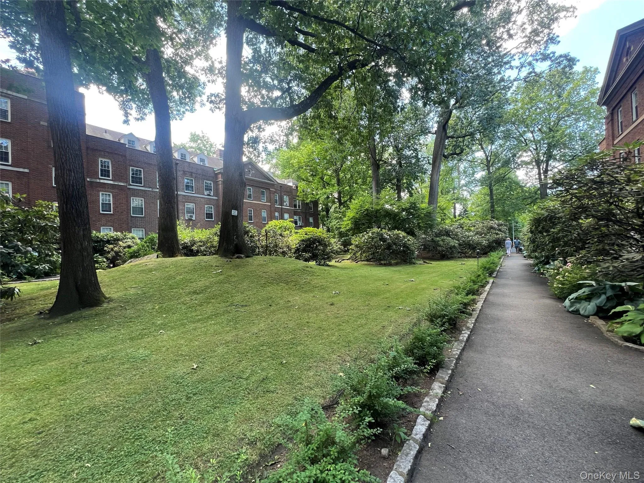 1344 Midland Avenue, Yonkers, NY, 1 Bedroom Bedrooms, 3 Rooms Rooms,1 BathroomBathrooms,Residential,For Rent,Midland,0,KEY1017359 1344 Midland Avenue, Yonkers, NY, 1 Bedroom Bedrooms, 3 Rooms Rooms,1 BathroomBathrooms,Residential,For Rent,Midland,0,KEY1017359