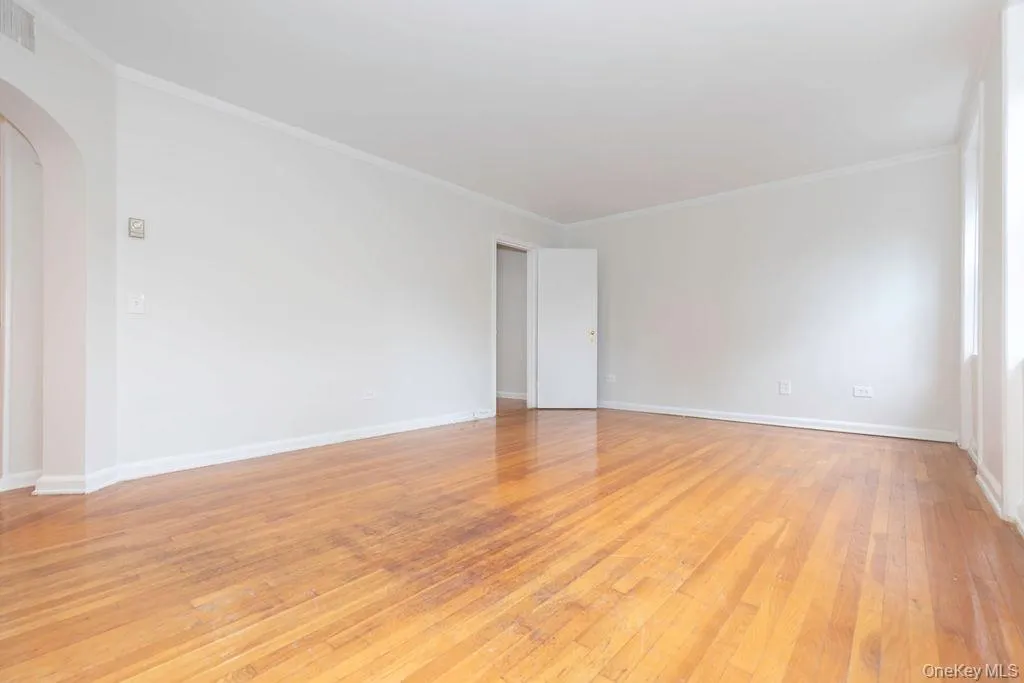 1344 Midland Avenue, Yonkers, NY, 1 Bedroom Bedrooms, 3 Rooms Rooms,1 BathroomBathrooms,Residential,For Rent,Midland,0,KEY1017359 1344 Midland Avenue, Yonkers, NY, 1 Bedroom Bedrooms, 3 Rooms Rooms,1 BathroomBathrooms,Residential,For Rent,Midland,0,KEY1017359
