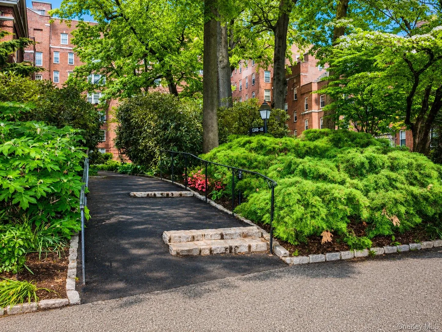 1344 Midland Avenue, Yonkers, NY, 1 Bedroom Bedrooms, 3 Rooms Rooms,1 BathroomBathrooms,Residential,For Rent,Midland,0,KEY1017359 1344 Midland Avenue, Yonkers, NY, 1 Bedroom Bedrooms, 3 Rooms Rooms,1 BathroomBathrooms,Residential,For Rent,Midland,0,KEY1017359