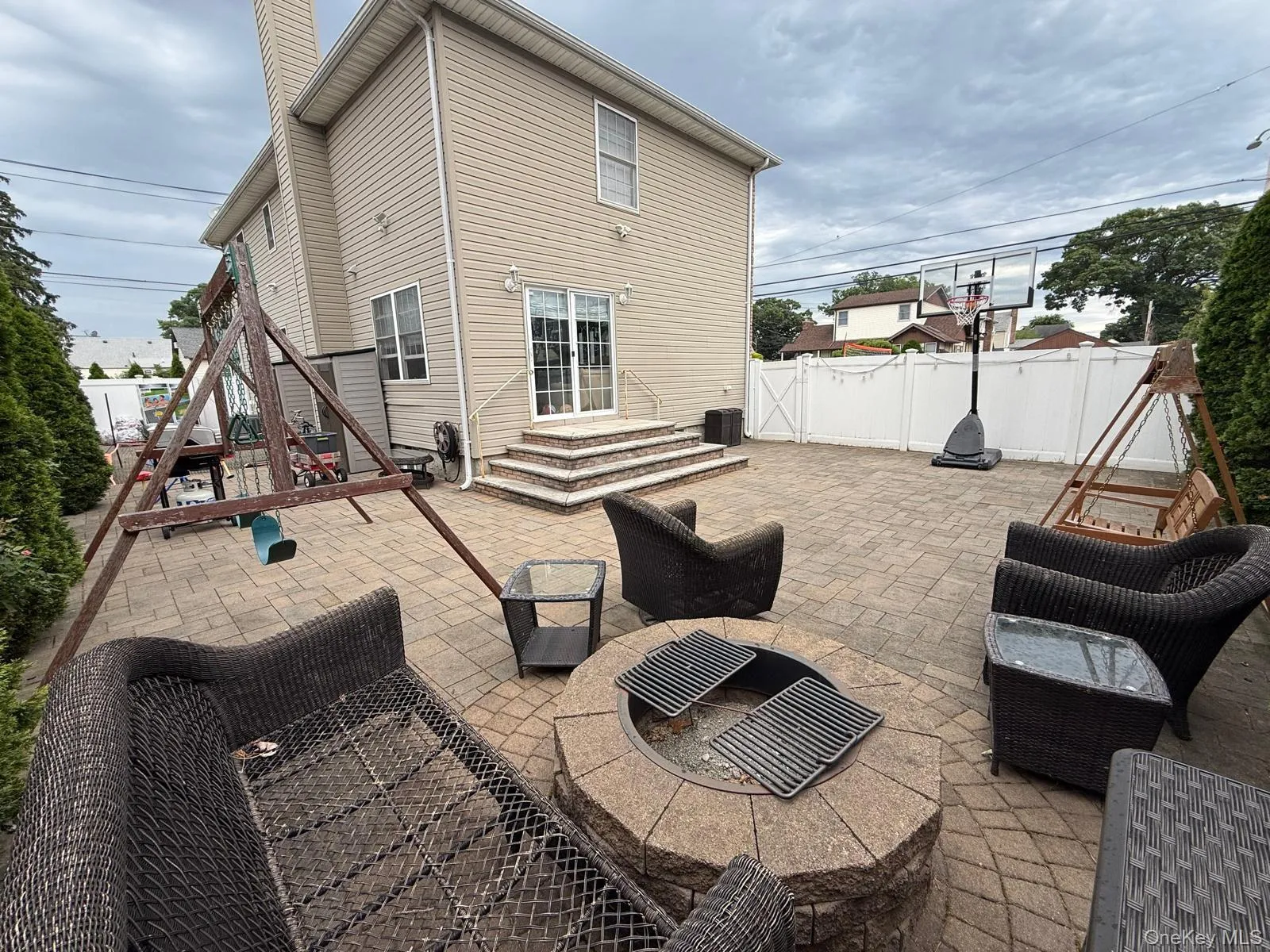 264 Doherty Avenue, Hempstead, NY, 4 Bedrooms Bedrooms, 9 Rooms Rooms,1 BathroomBathrooms,Residential,For Rent,Doherty,0,1017362 264 Doherty Avenue, Hempstead, NY, 4 Bedrooms Bedrooms, 9 Rooms Rooms,1 BathroomBathrooms,Residential,For Rent,Doherty,0,1017362