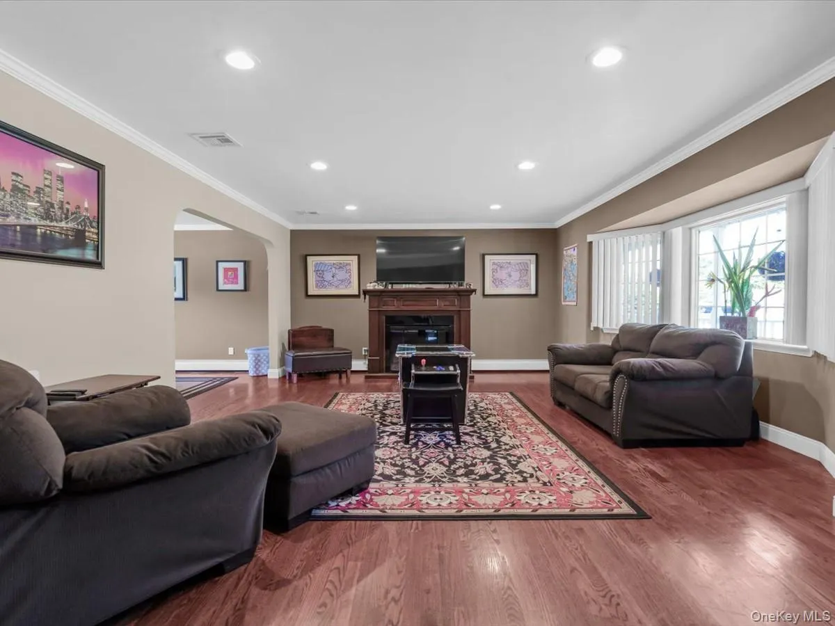 14 Tulip Avenue, Brookhaven, NY, 4 Bedrooms Bedrooms, 10 Rooms Rooms,2 BathroomsBathrooms,Residential,For Rent,Tulip,0,1017365 14 Tulip Avenue, Brookhaven, NY, 4 Bedrooms Bedrooms, 10 Rooms Rooms,2 BathroomsBathrooms,Residential,For Rent,Tulip,0,1017365