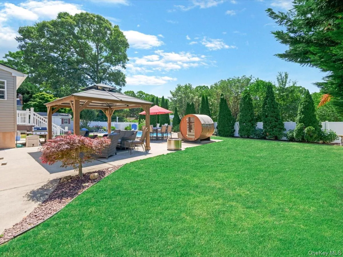 14 Tulip Avenue, Brookhaven, NY, 4 Bedrooms Bedrooms, 10 Rooms Rooms,2 BathroomsBathrooms,Residential,For Rent,Tulip,0,1017365 14 Tulip Avenue, Brookhaven, NY, 4 Bedrooms Bedrooms, 10 Rooms Rooms,2 BathroomsBathrooms,Residential,For Rent,Tulip,0,1017365