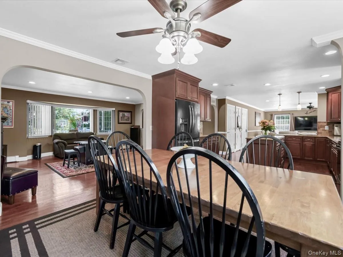 14 Tulip Avenue, Brookhaven, NY, 4 Bedrooms Bedrooms, 10 Rooms Rooms,2 BathroomsBathrooms,Residential,For Rent,Tulip,0,1017365 14 Tulip Avenue, Brookhaven, NY, 4 Bedrooms Bedrooms, 10 Rooms Rooms,2 BathroomsBathrooms,Residential,For Rent,Tulip,0,1017365